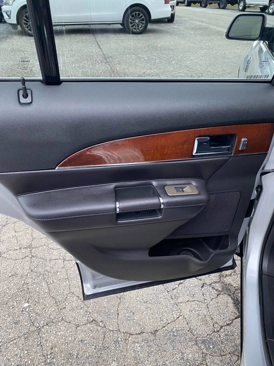 Used 2013 Lincoln MKX FWD image 23