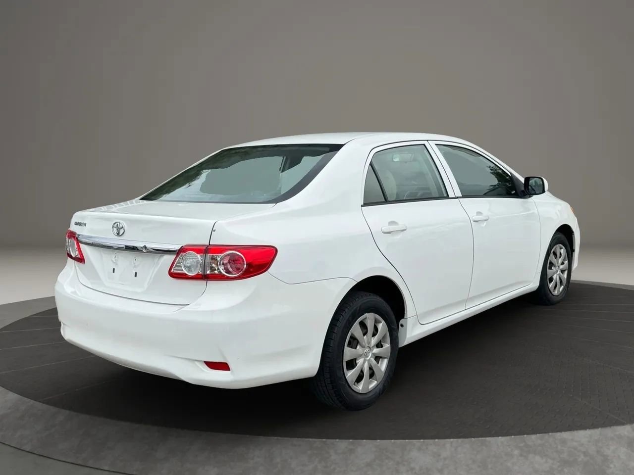 Used 2013 Toyota Corolla L image 5