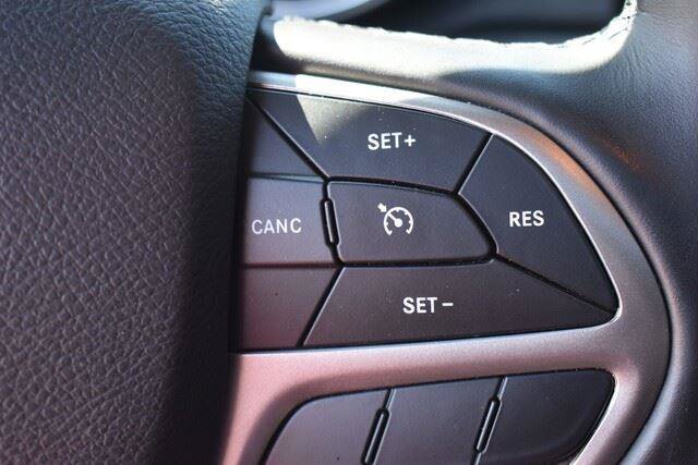 Used 2022 Jeep Grand Cherokee Limited AWD/4WD image 39