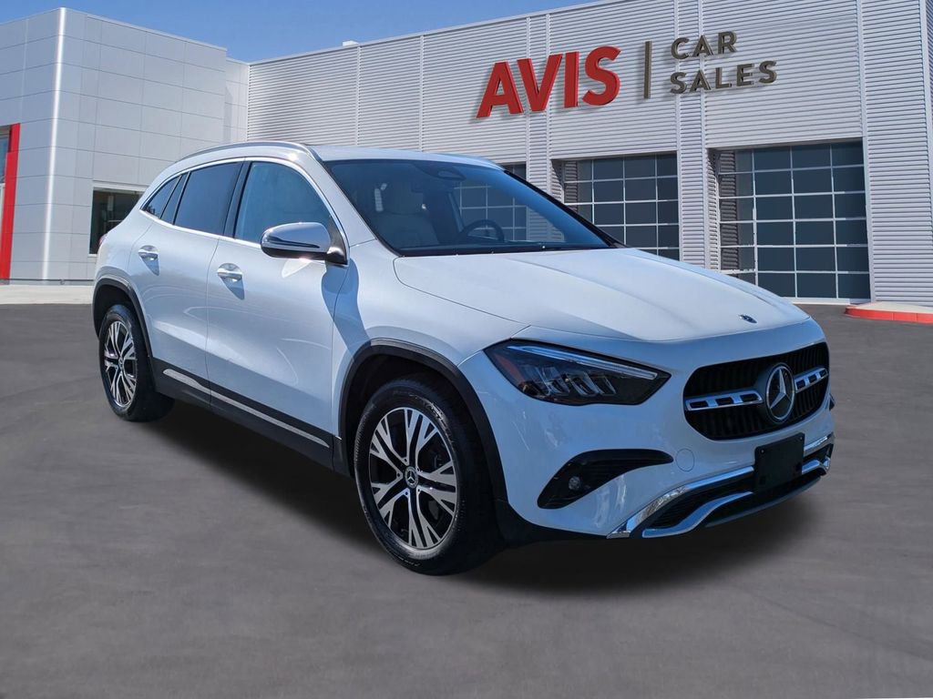 Used 2025 Mercedes-Benz GLA 250 4MATIC image 3