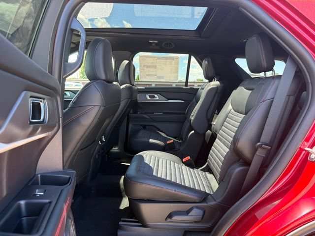 New 2026 Ford Explorer ST-Line w/ ST-Line Street Pack AWD/4WD image 21