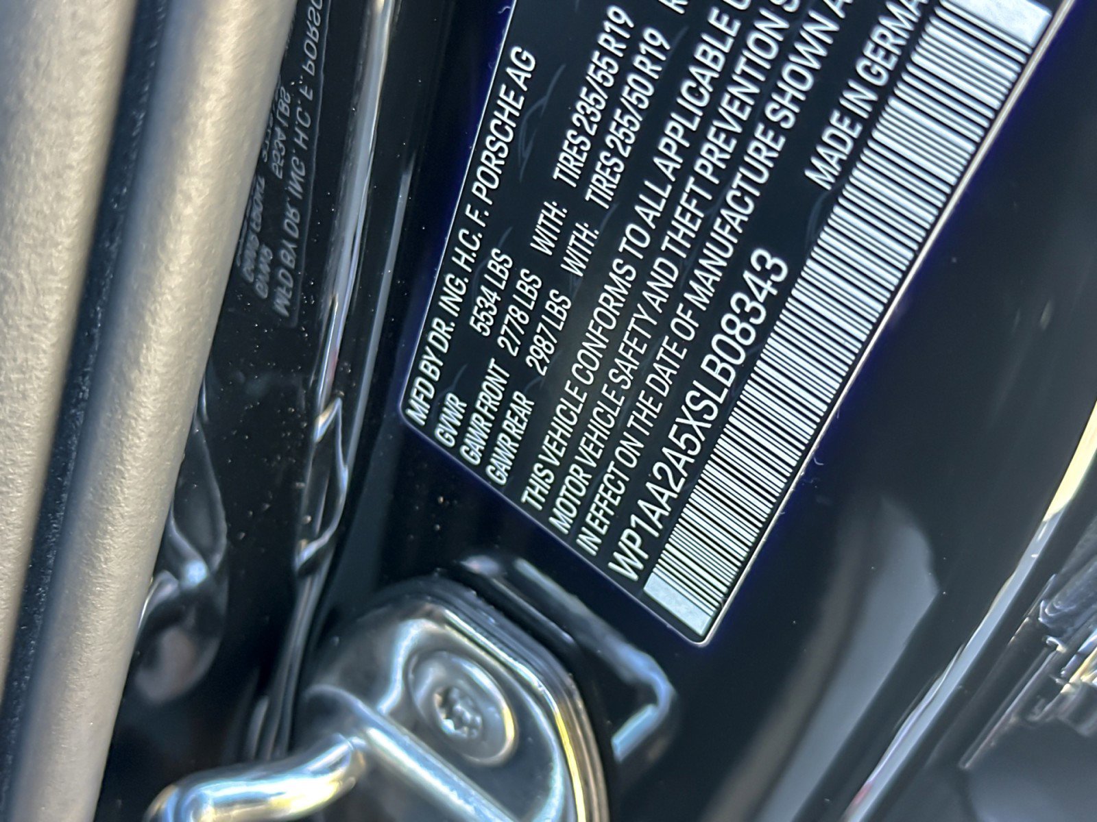 Used 2025 Porsche Macan image 28