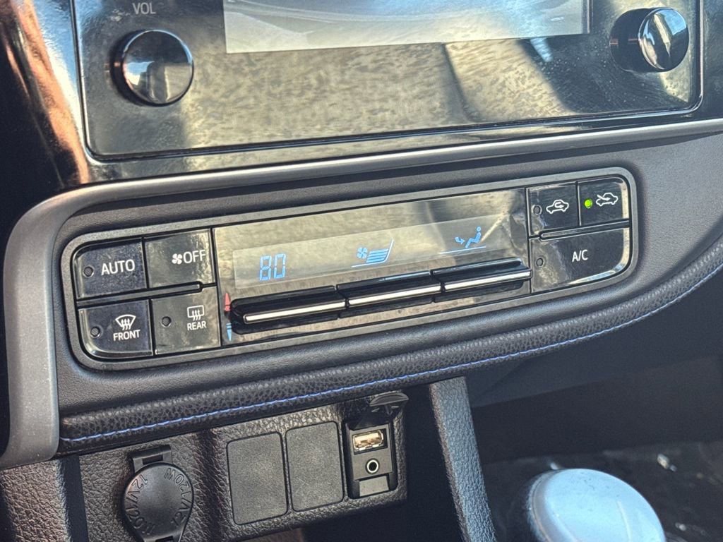 Used 2017 Toyota Corolla SE w/ Carpet Mat Package (TMS) image 24