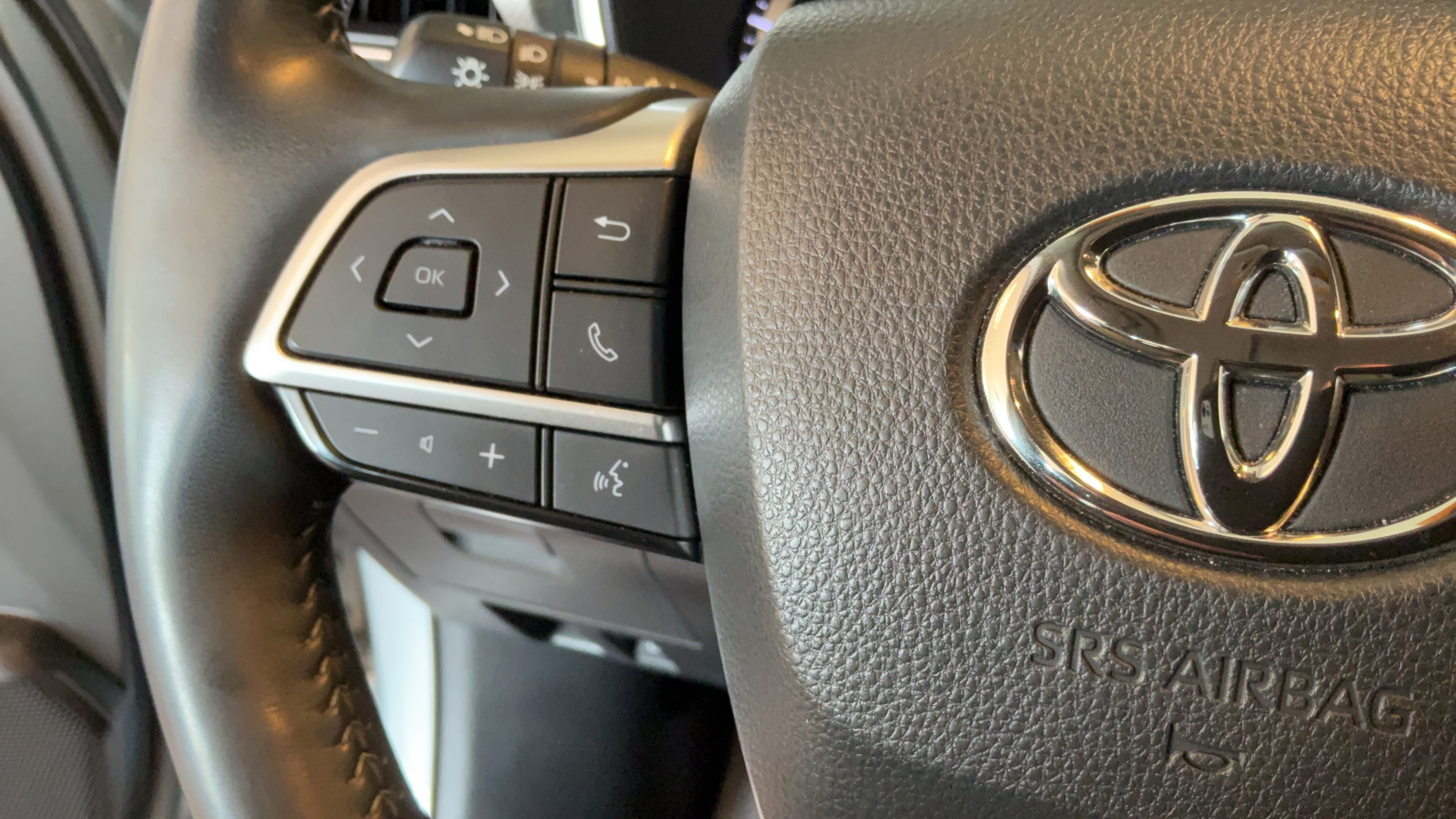 Used 2022 Toyota Highlander Platinum FWD image 16