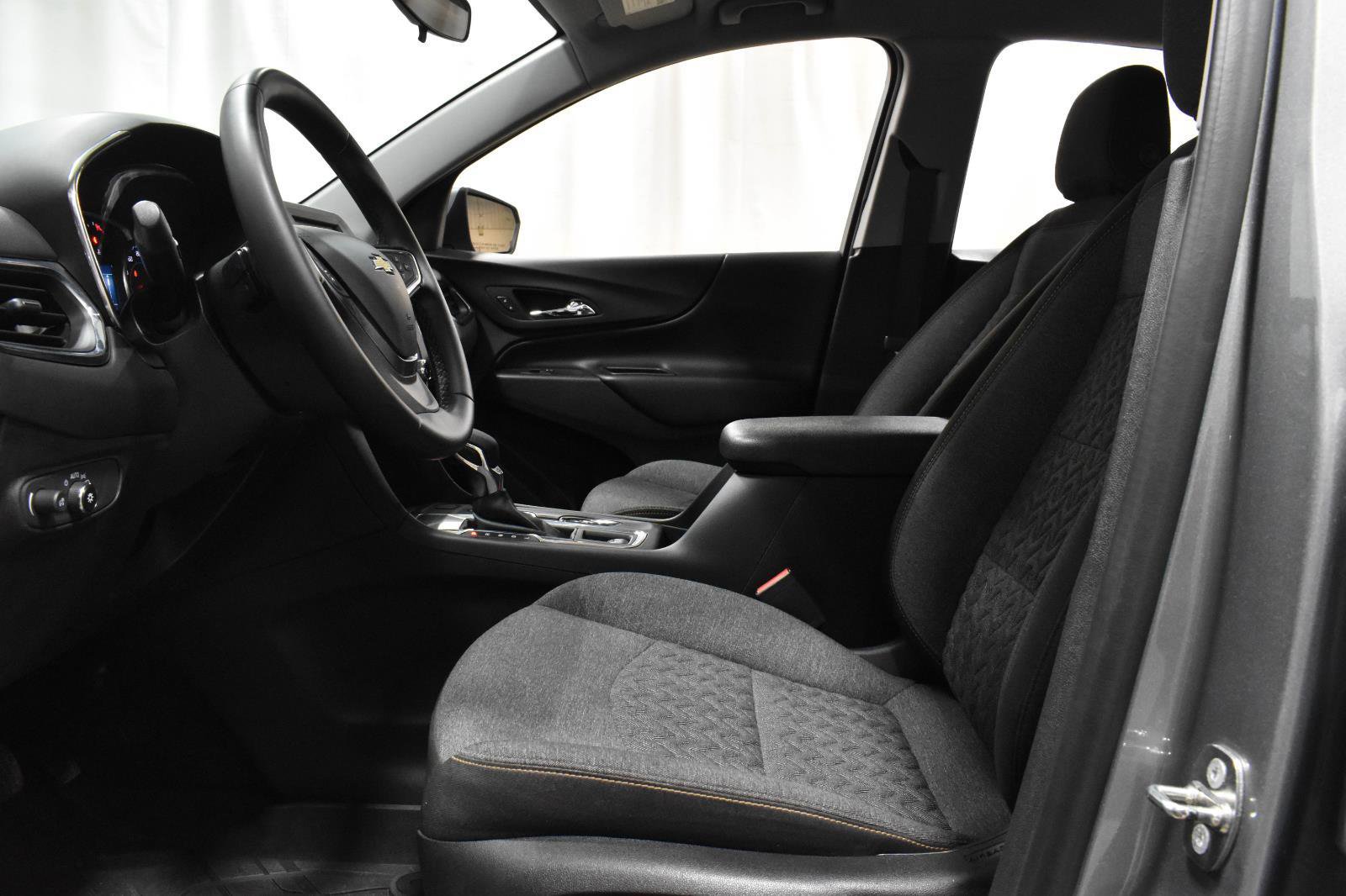 Used 2023 Chevrolet Equinox LT image 5