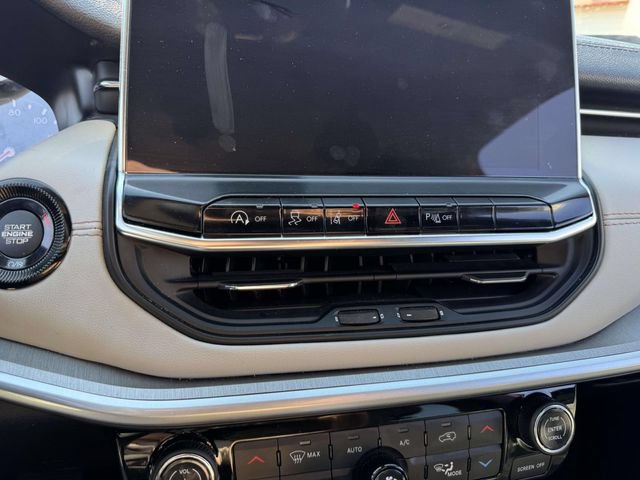 Used 2026 Jeep Compass Limited AWD/4WD image 34