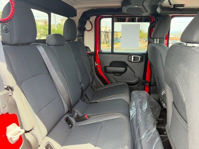 Used 2024 Jeep Gladiator Sport AWD/4WD image 16