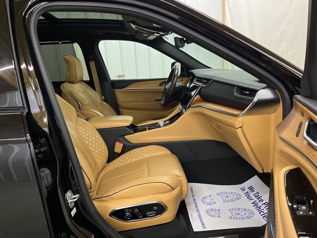 Used 2021 Jeep Grand Cherokee L Summit image 35