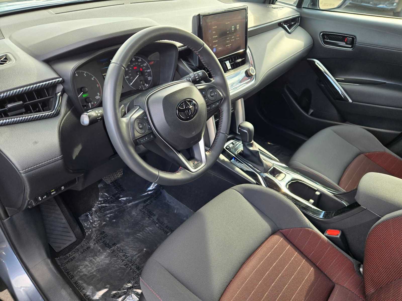 Used 2024 Toyota Corolla Cross AWD Hybrid image 10