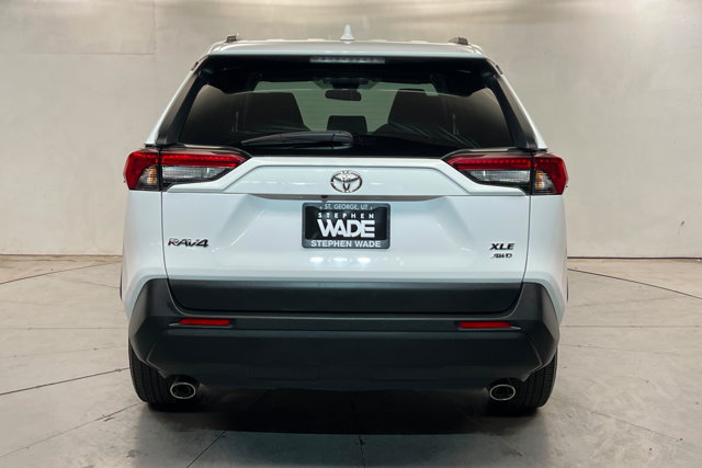Used 2025 Toyota RAV4 XLE AWD/4WD image 4