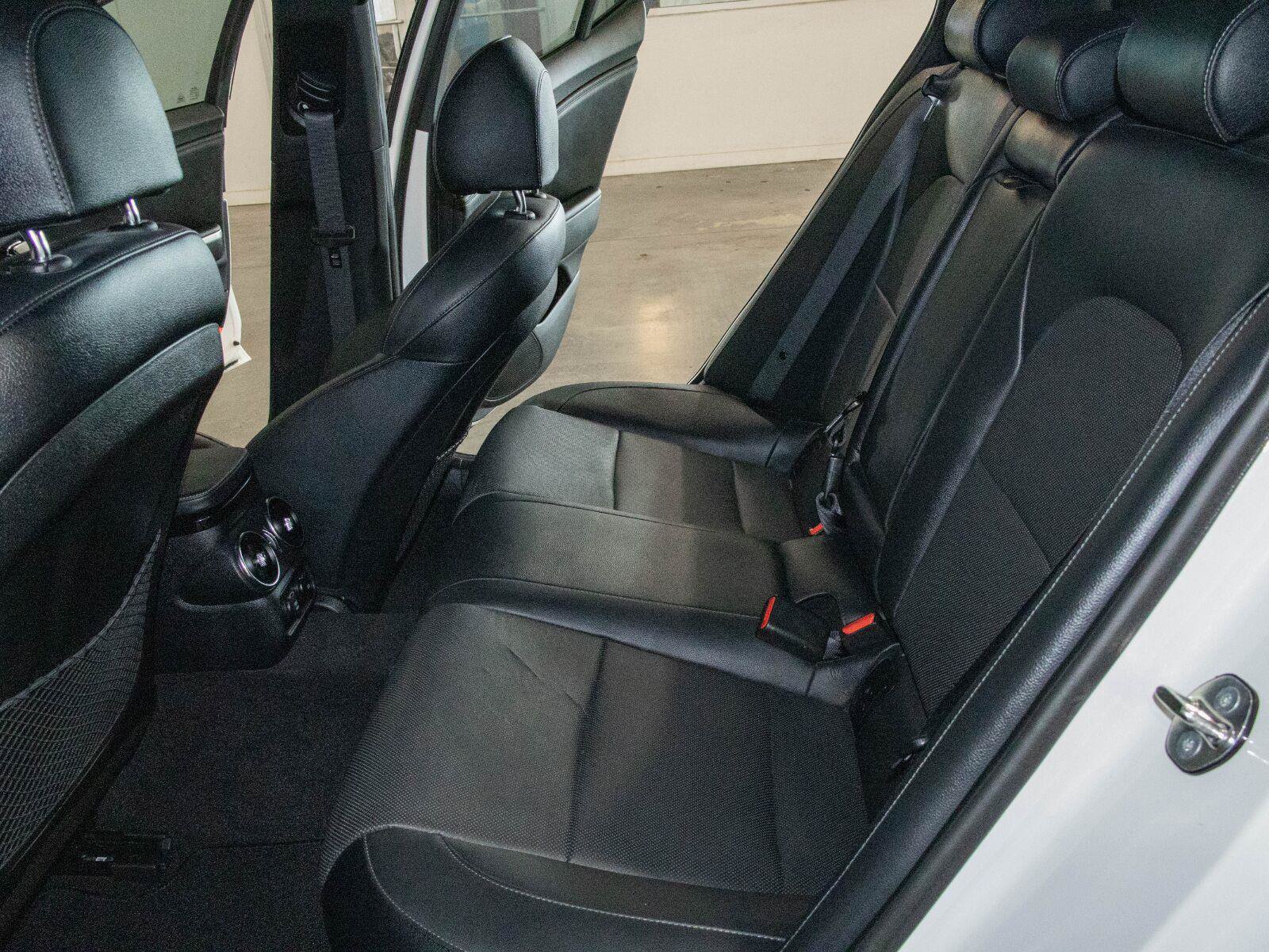 Used 2023 Kia Stinger GT-Line w/ Sun & Sound Package RWD image 15