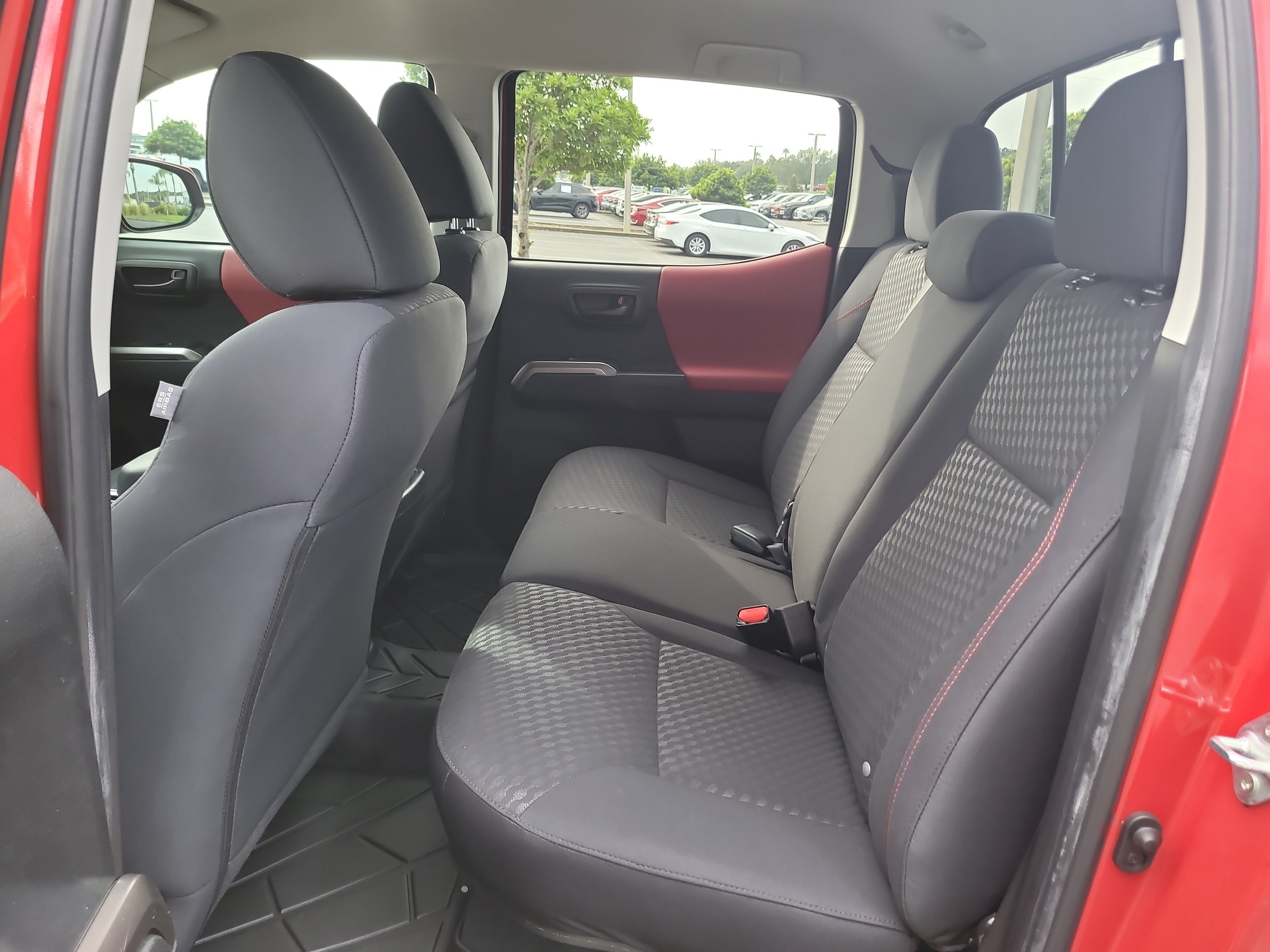 Certified 2023 Toyota Tacoma SR5 AWD/4WD image 15