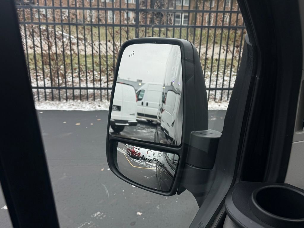 Used 2023 Ford Transit 350 XLT image 17