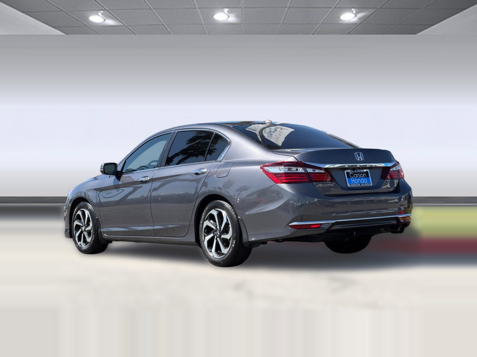 Used 2017 Honda Accord EX image 3
