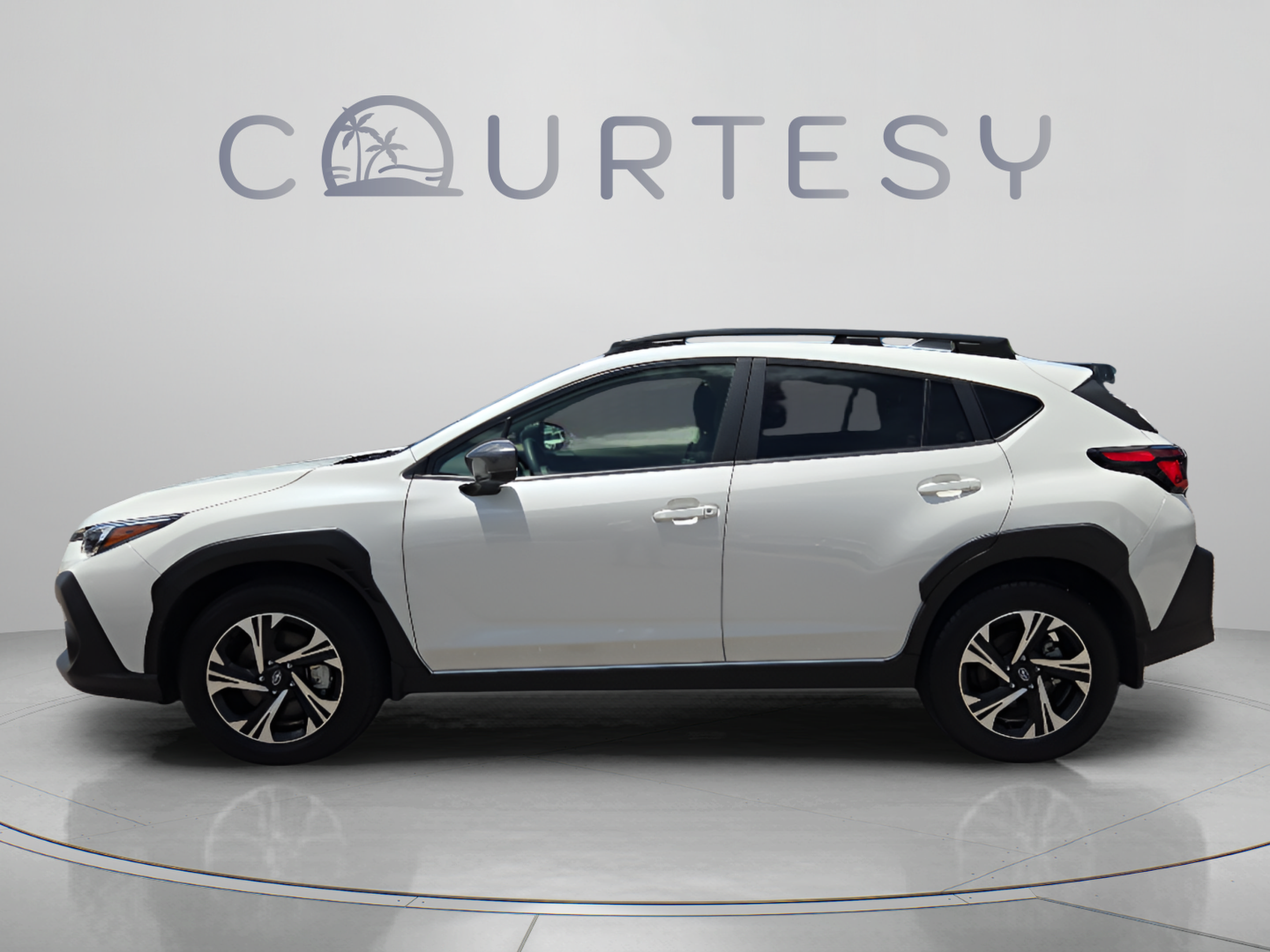 Used 2024 Subaru Crosstrek 2.0i Premium AWD/4WD image 2