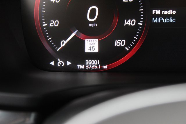 Certified 2022 Volvo S60 T8 R-Design image 31