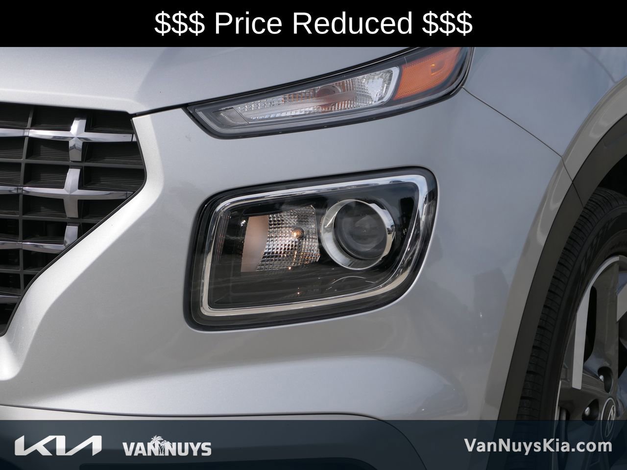 Used 2025 Hyundai Venue SEL image 9