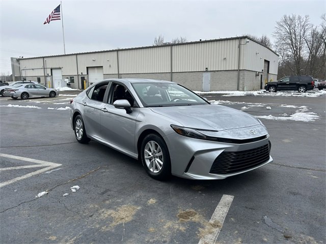 Used 2025 Toyota Camry LE image 22
