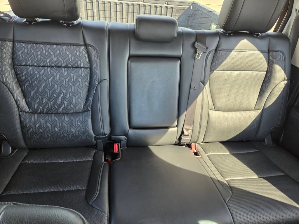 Used 2022 Toyota Tundra SR5 w/ SR5 Premium Package RWD image 29