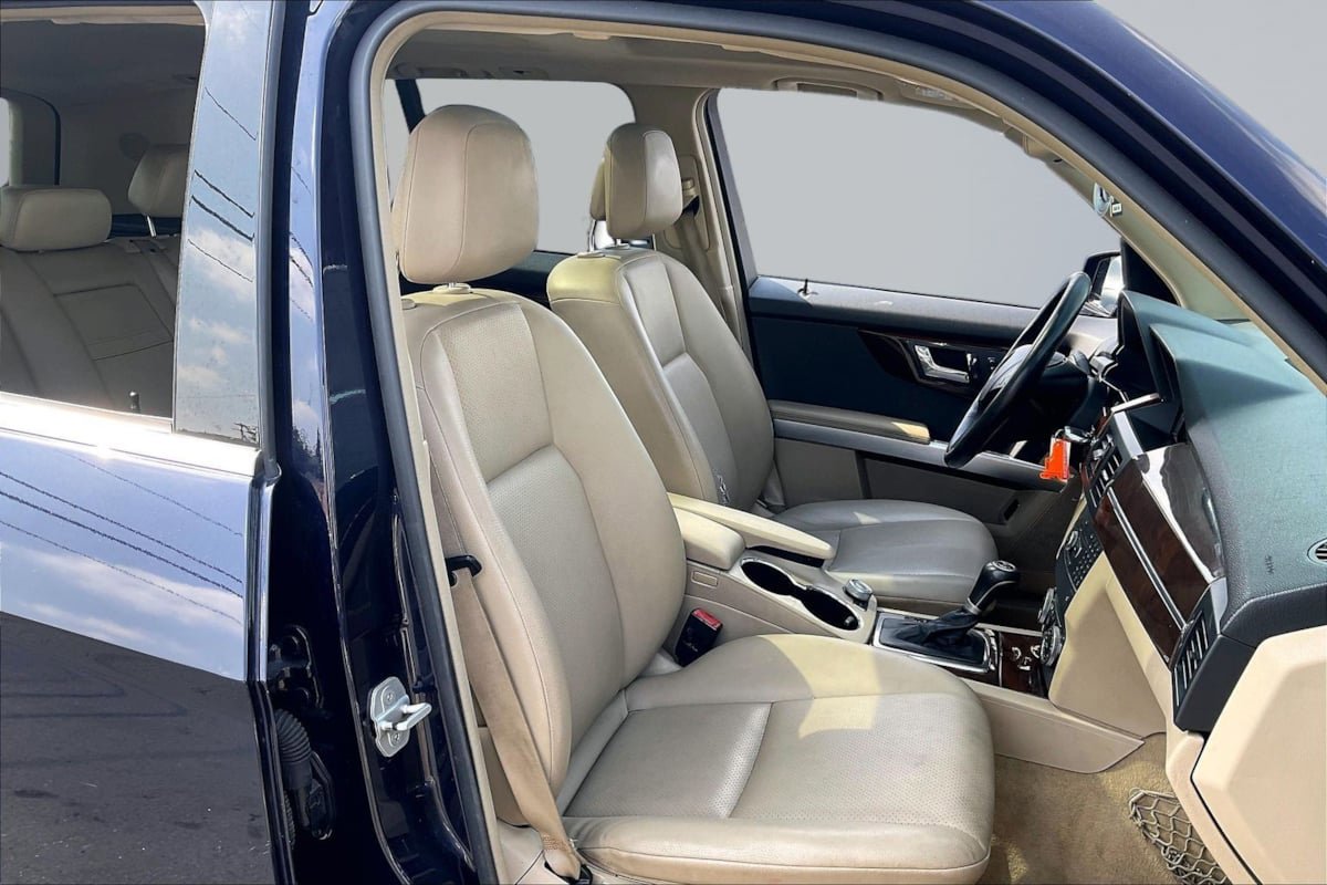 Used 2010 Mercedes-Benz GLK 350 4MATIC image 7
