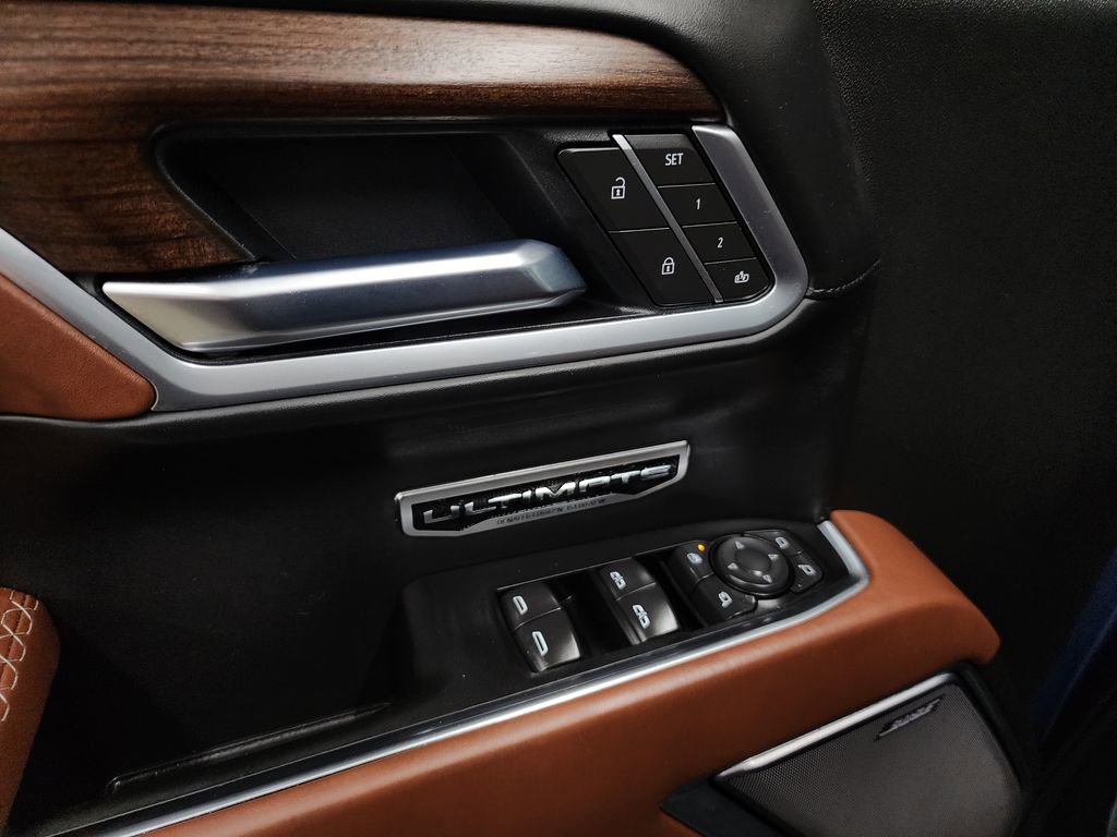 Used 2025 GMC Sierra 1500 Denali Ultimate image 10