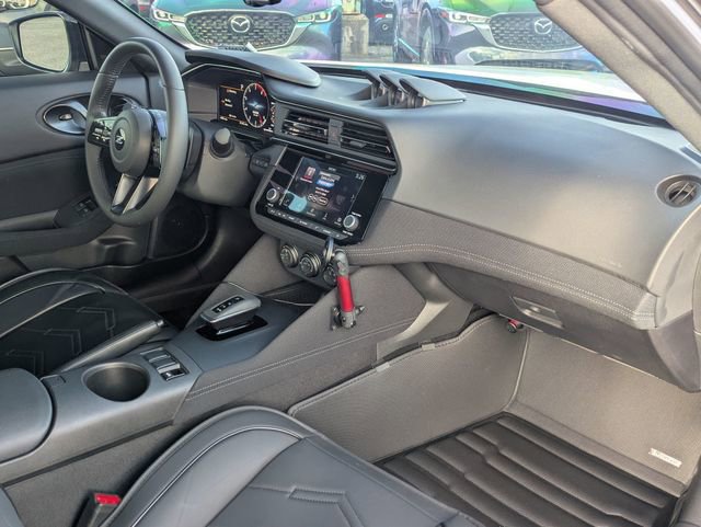 Used 2025 Nissan Z Sport w/ Floor Mat Package image 29