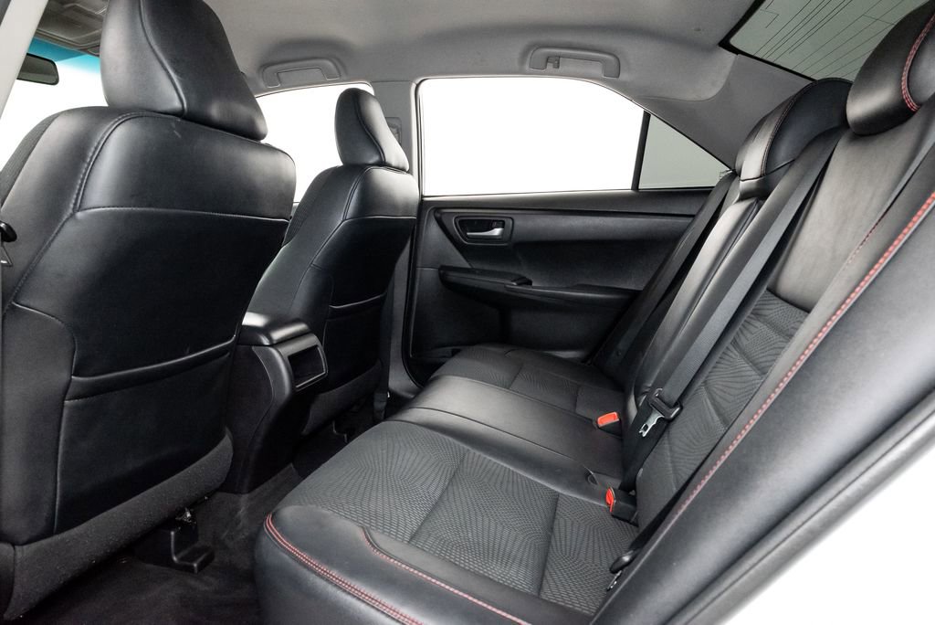 Used 2016 Toyota Camry SE image 20