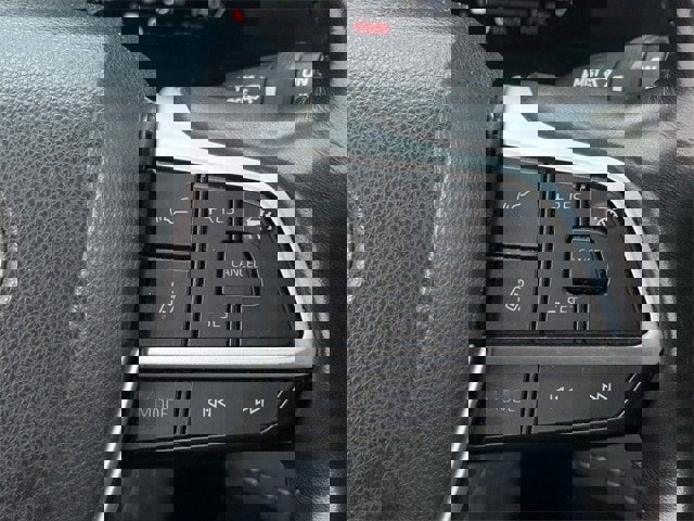 Used 2023 Toyota Highlander Limited image 15