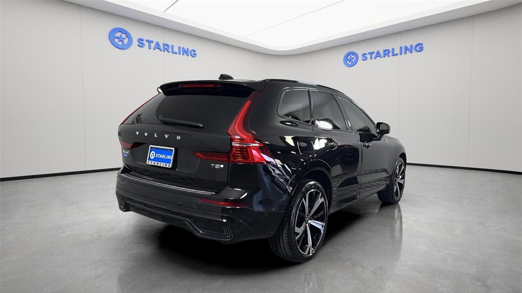 Used 2025 Volvo XC60 T8 Ultra w/ Protection Package Premier image 8