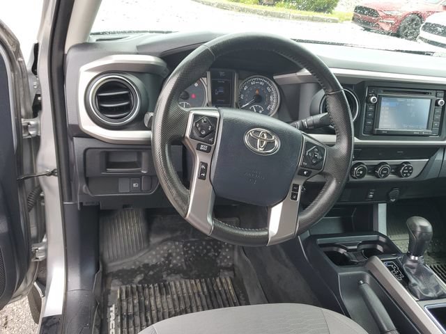 Used 2019 Toyota Tacoma SR5 w/ SR5 Appearance Package (SM) AWD/4WD image 11