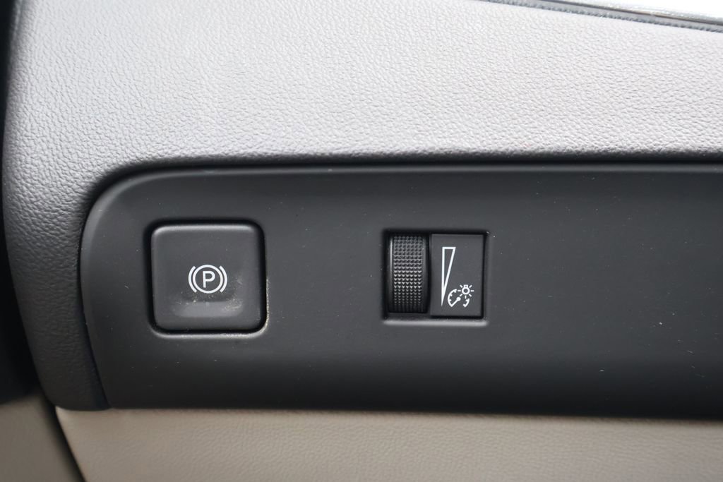 Used 2024 Buick Enclave Essence FWD image 35