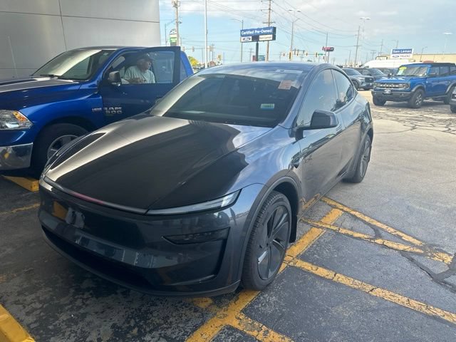Used 2026 Tesla Model Y Long Range AWD/4WD image 1