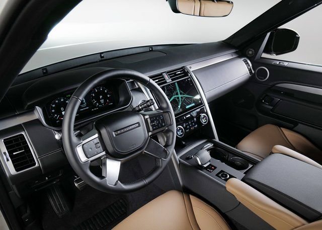 New 2026 Land Rover Discovery Limited Edition image 18