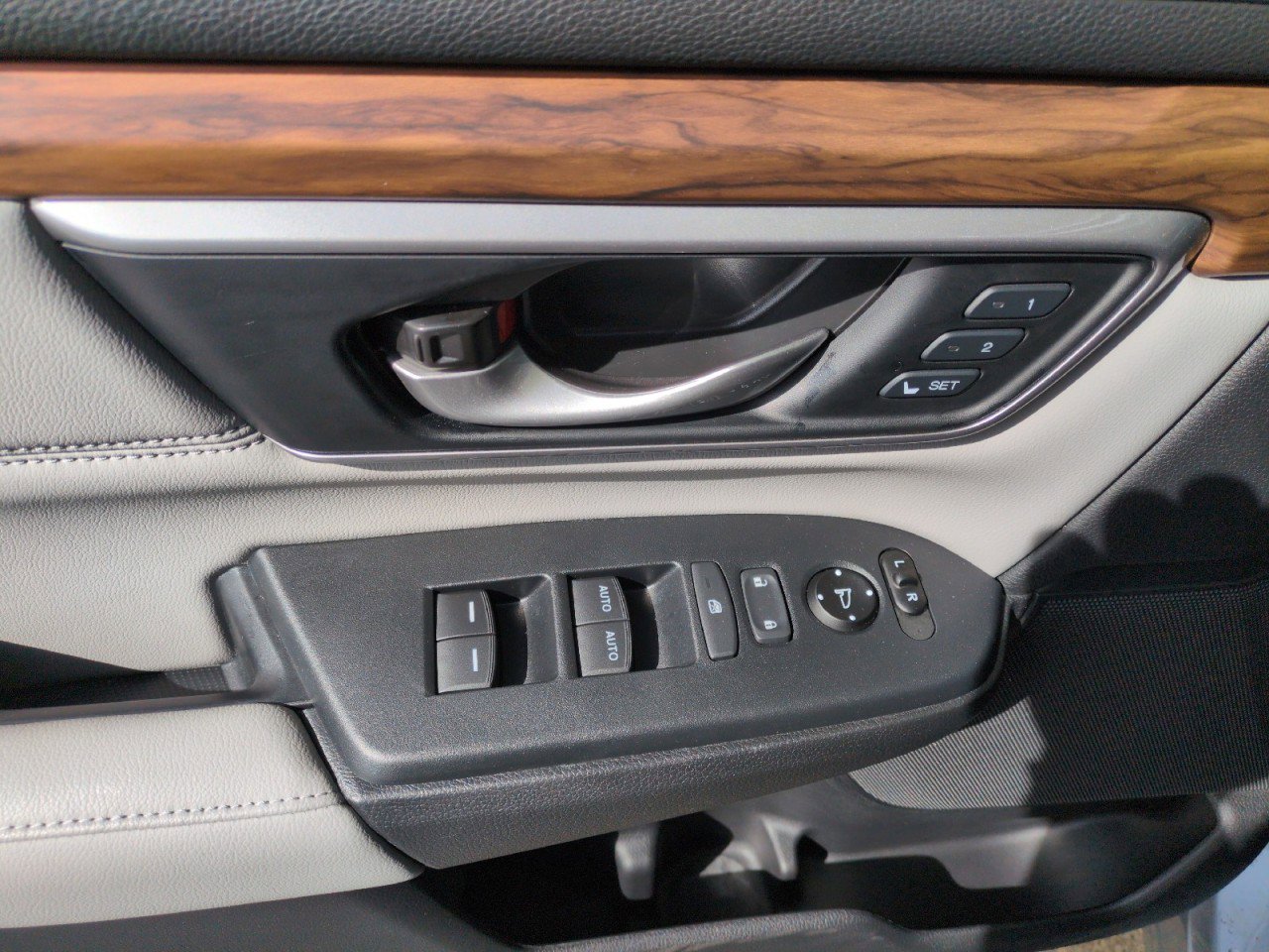 Used 2020 Honda CR-V EX-L image 15