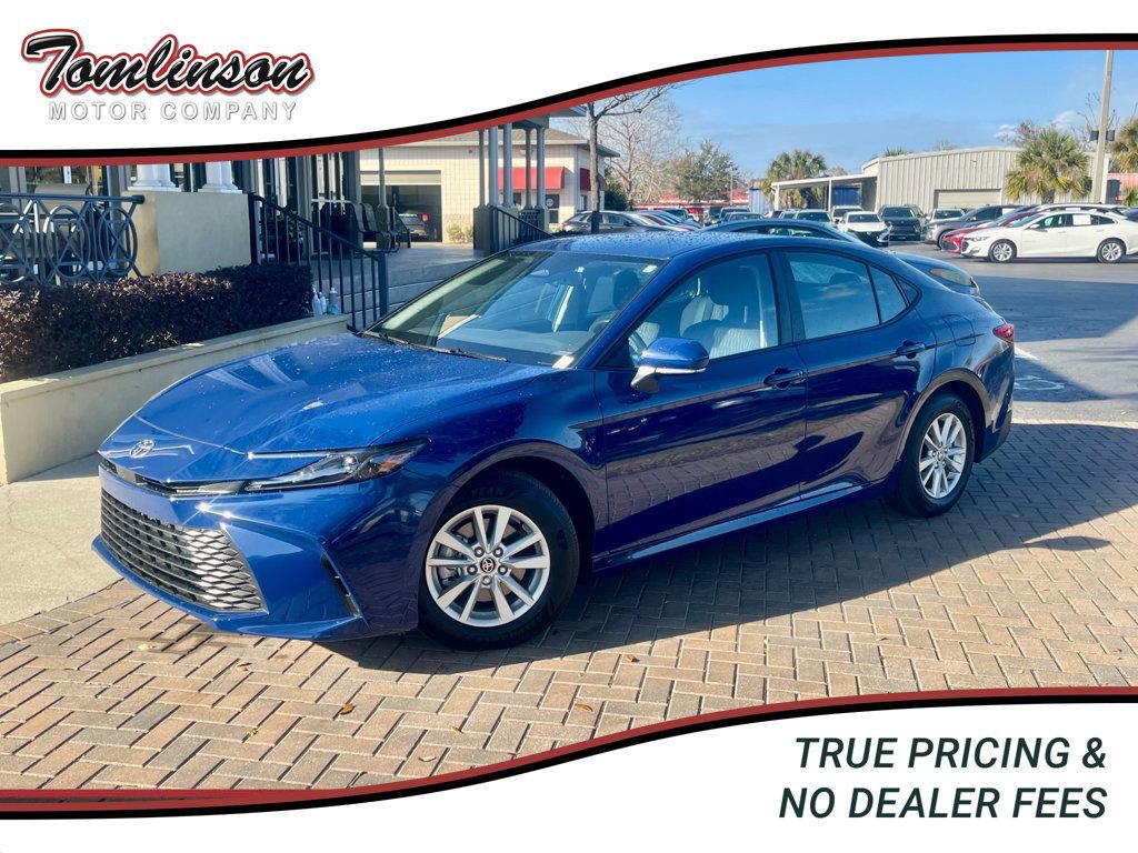 Used 2026 Toyota Camry LE image 1
