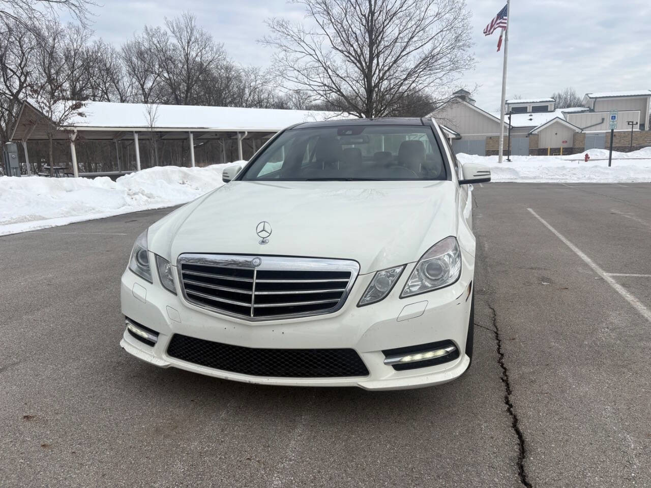 Used 2012 Mercedes-Benz E 350 Sedan w/ Lane Tracking Pkg image 3