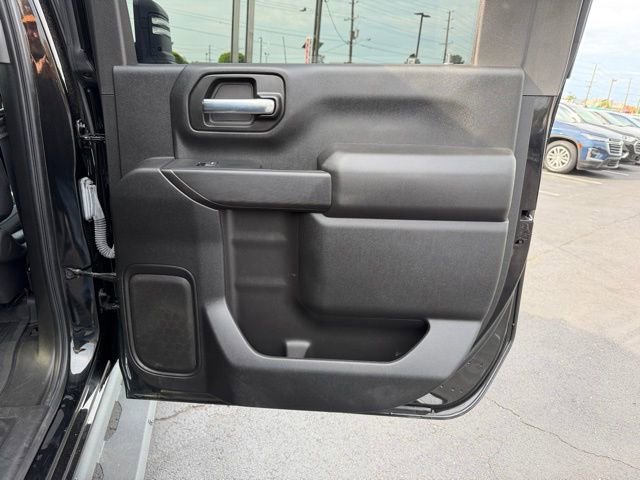 Used 2021 Chevrolet Silverado 2500 Custom w/ Custom Value Package AWD/4WD image 6