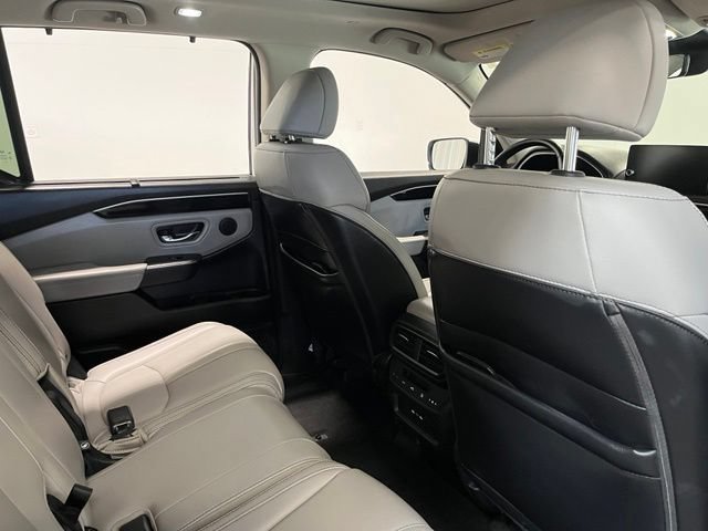 Used 2024 Honda Pilot Touring image 15