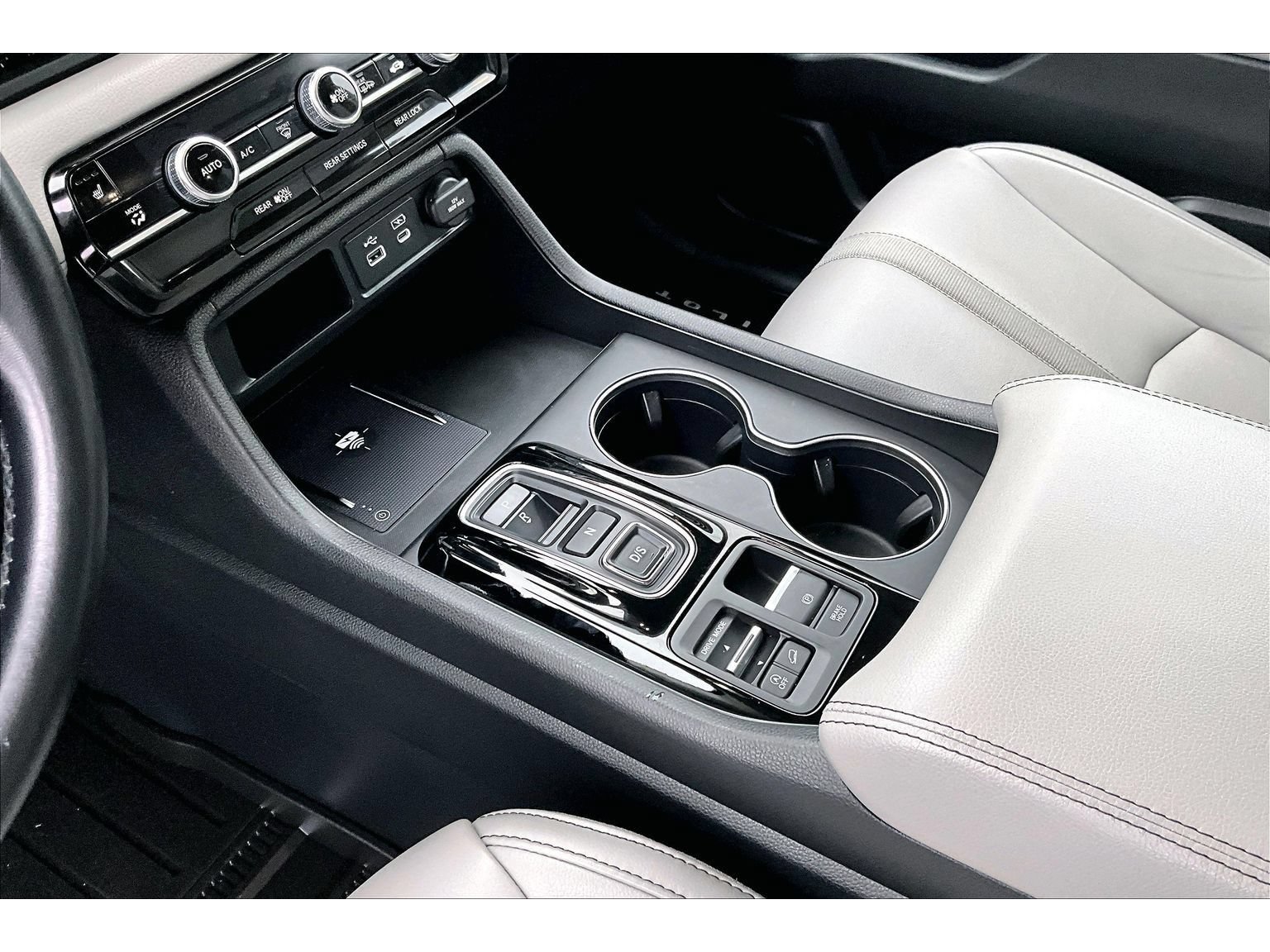 Used 2025 Honda Pilot EX-L image 15