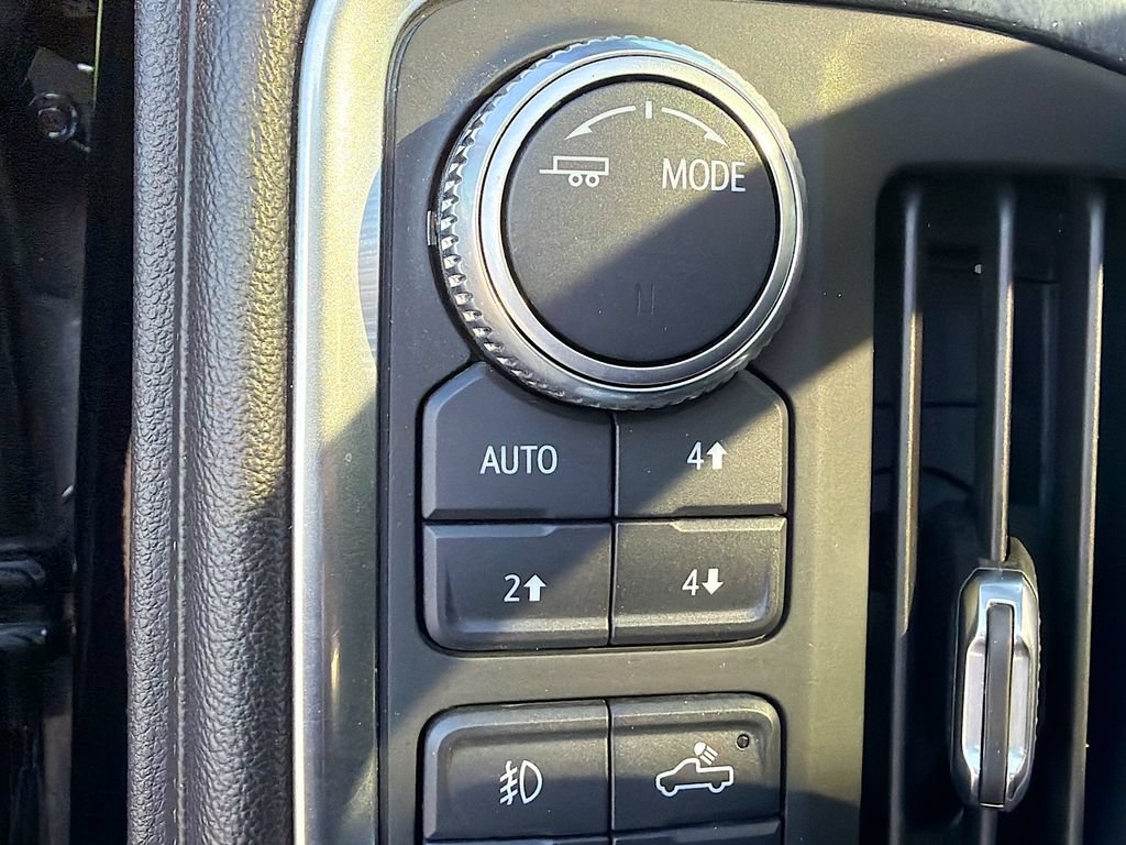 Used 2020 GMC Sierra 3500 Denali w/ Denali Ultimate Package AWD/4WD image 32