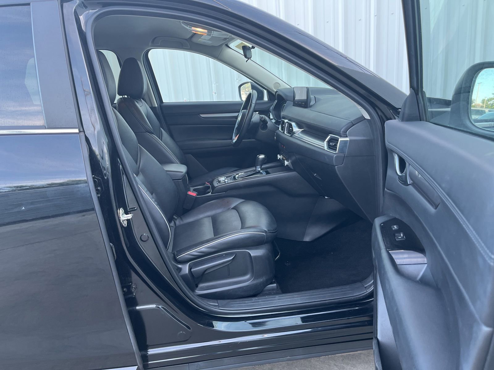 Used 2024 MAZDA CX-5 AWD 2.5 S w/ Select Package image 16