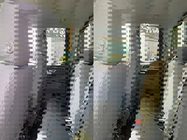 New 2026 GMC Sierra 1500 SLE w/ Preferred Package image 11