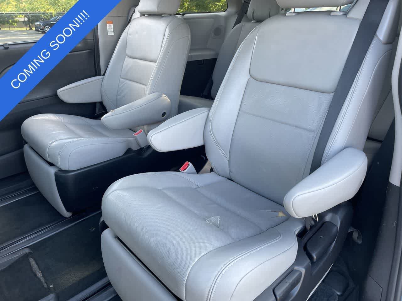 Used 2015 Toyota Sienna Limited Premium FWD image 20