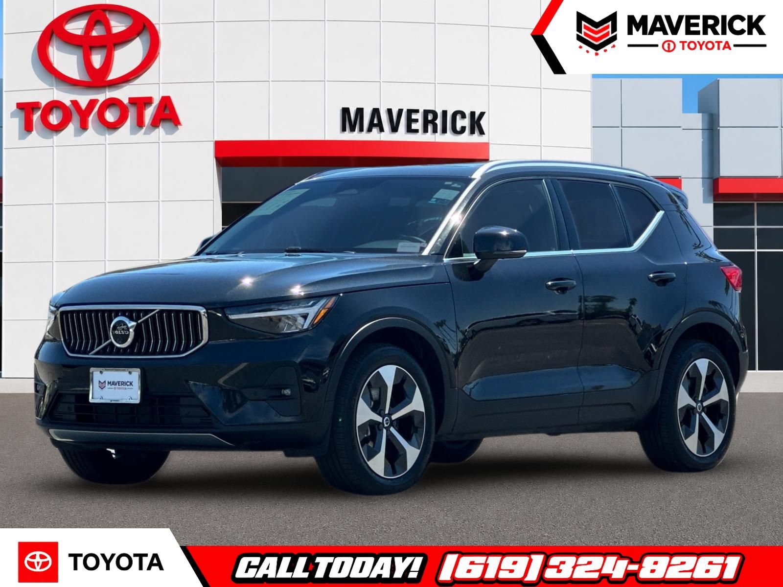 Used 2025 Volvo XC40 B5 Plus