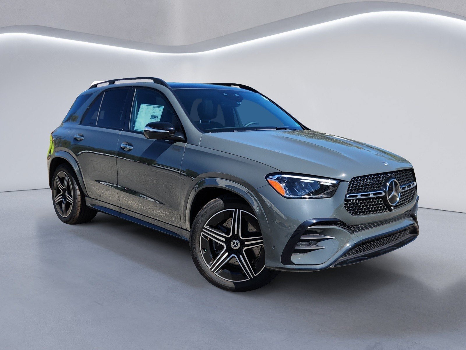 New 2026 Mercedes-Benz GLE 450 4MATIC image 2