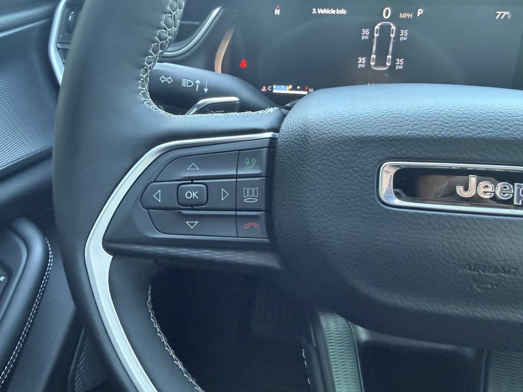 Used 2024 Jeep Grand Cherokee L Altitude AWD/4WD image 16