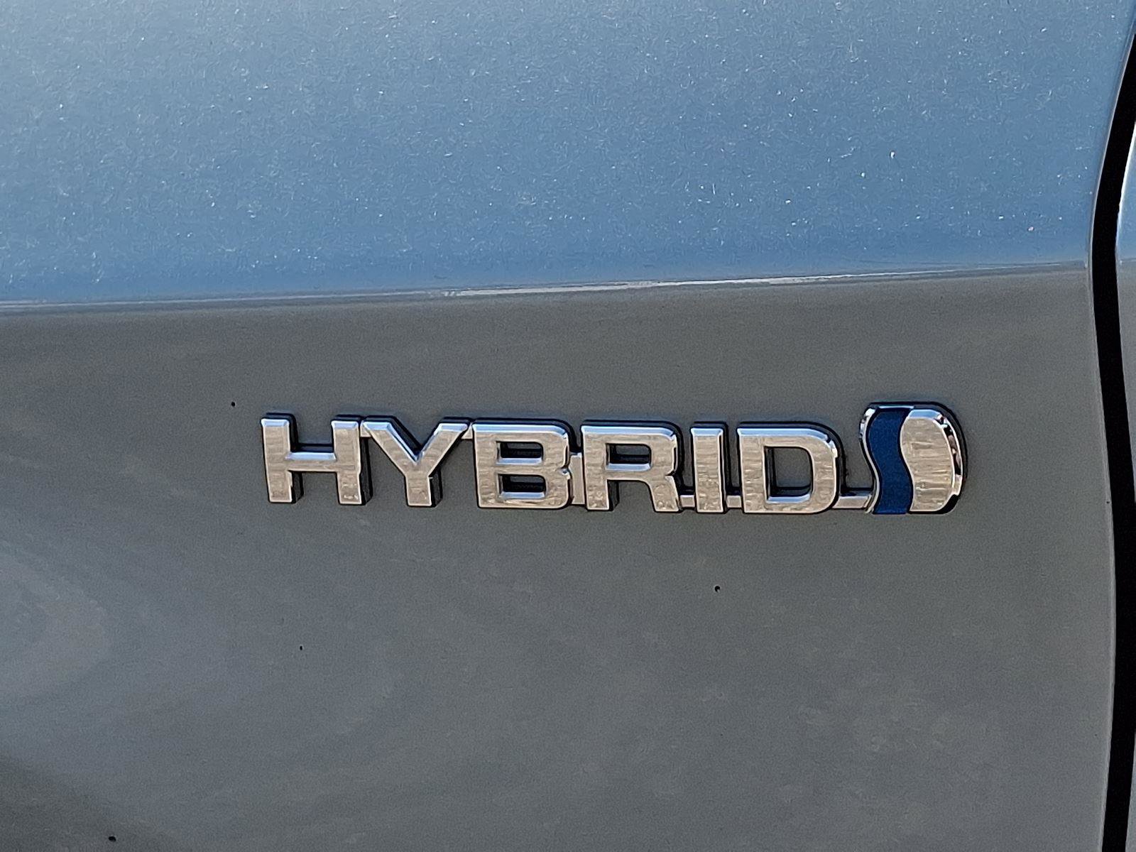 Used 2014 Toyota Prius Two FWD image 31