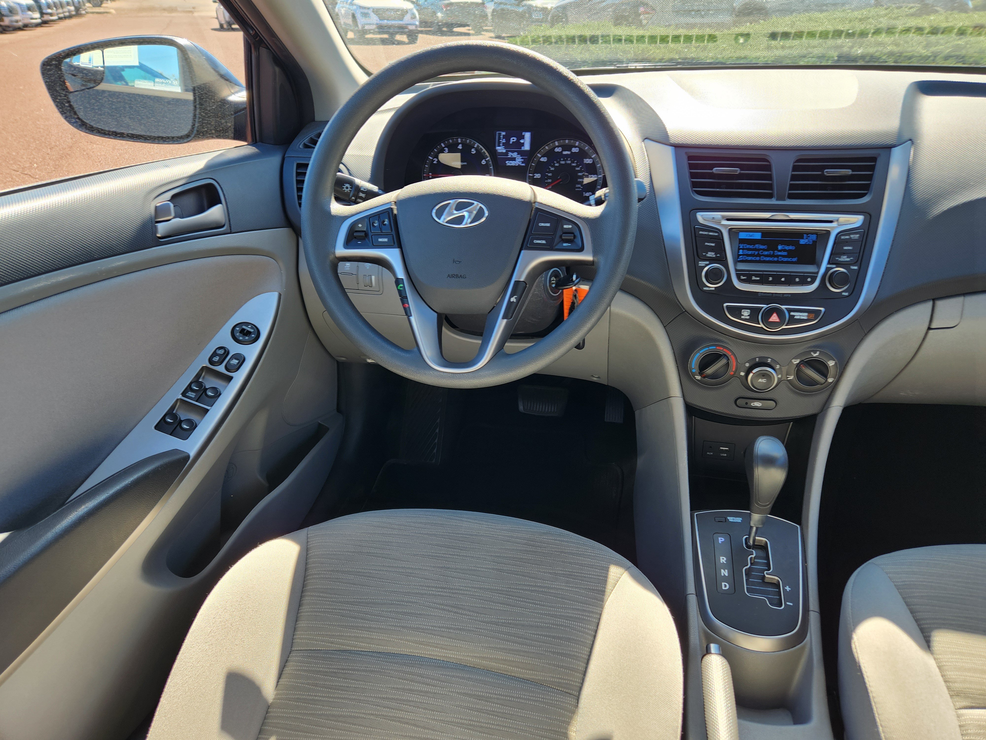 Used 2015 Hyundai Accent GLS w/ Option Group 02 FWD image 13