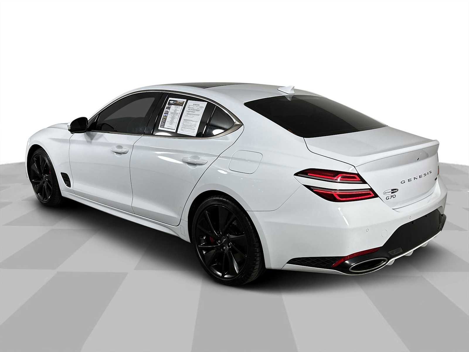 Used 2022 Genesis G70 3.3T image 5