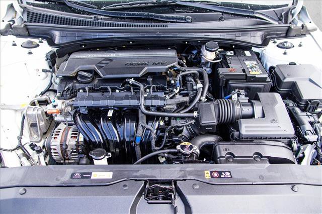 Used 2024 Hyundai Elantra SEL FWD image 26